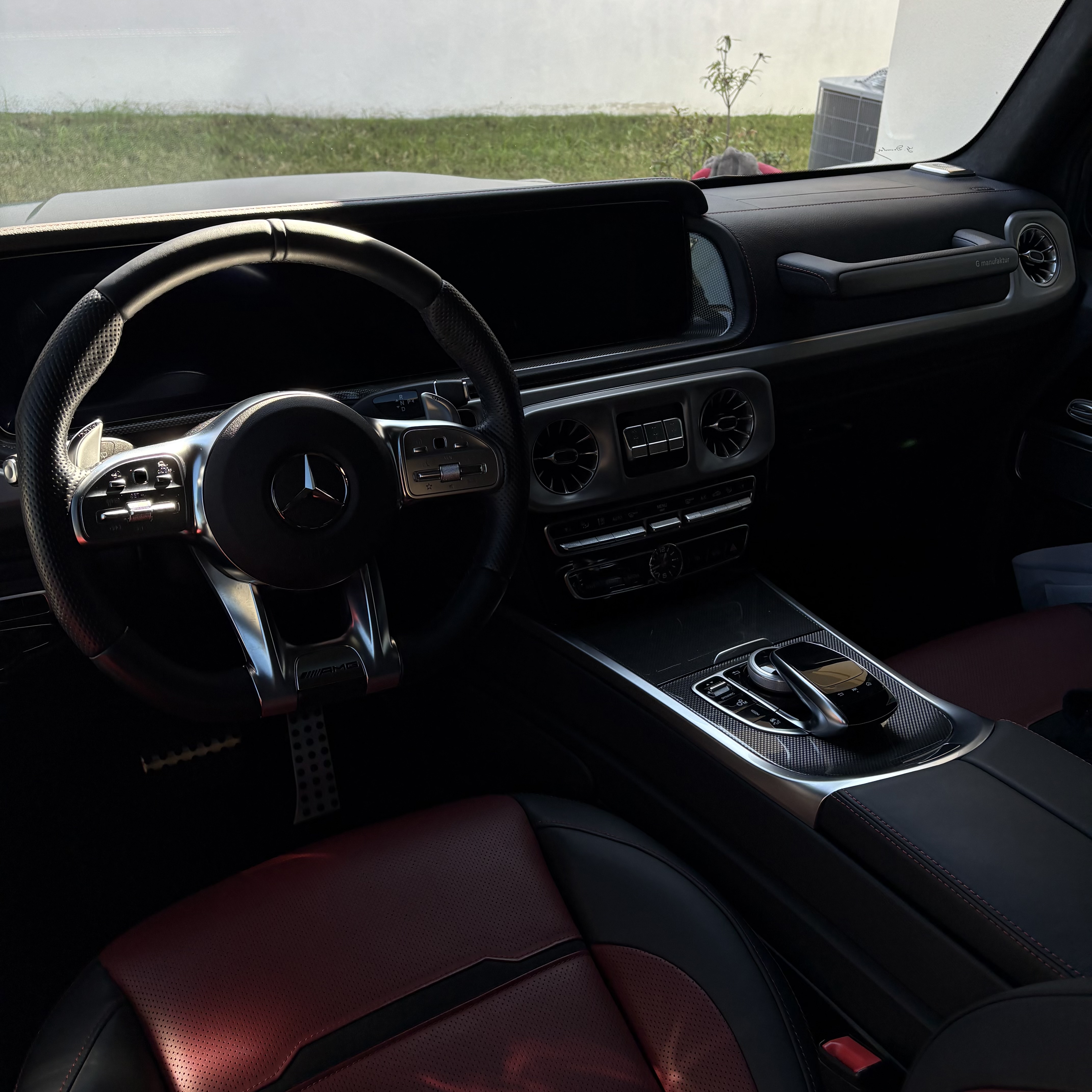 Detailed Mercedes G-Wagon interior